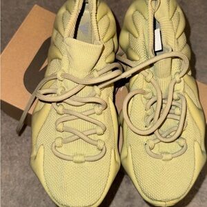suffer yeezys 450 size 8 in women